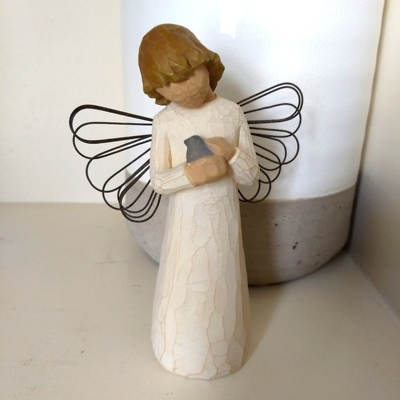 WILLOW TREE Angel of Healing 1999 Susan Lordi